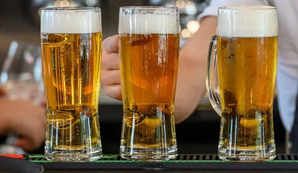 Cerveceros caseros cocinaron su séptima cerveza solidaria