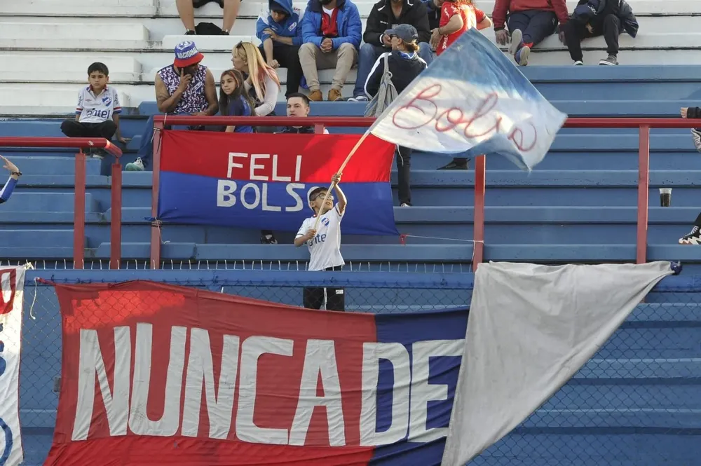 Hinchas de Nacional en el Parque Central