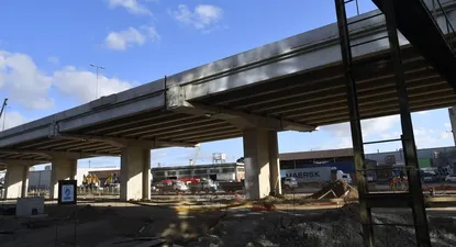 Viaducto en la rambla