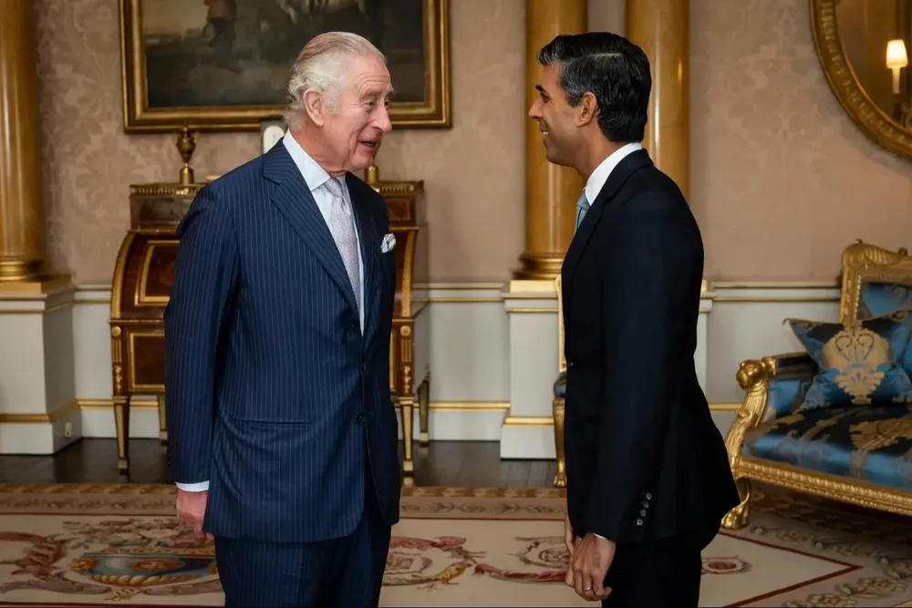 Rey Carlos II y Primer ministro Rishi Sunak