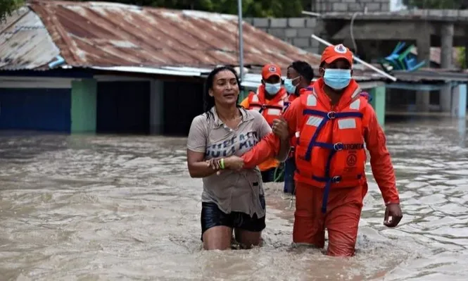 La tormenta tropical Laura azota República Dominicana y Haití y deja 12 muertos
