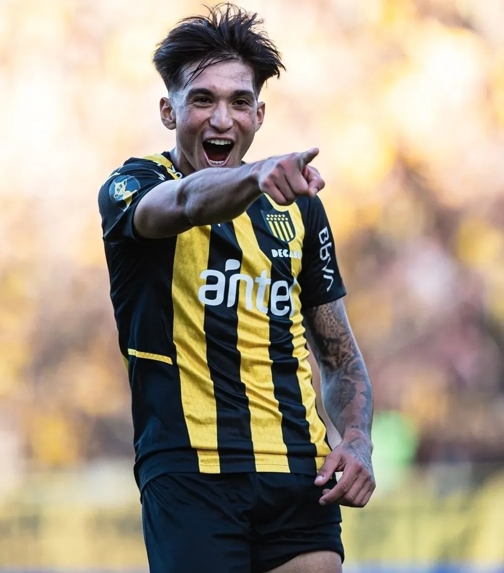Ignacio Laquintana y su cara llena de gol tras el 2-0 anotado por Peñarol ante Nacional en el clásico
