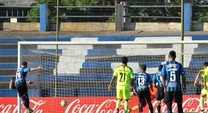 Gol del Colo a Peñarol, Clausura 2020