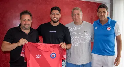 Maximiliano Romero firmó con Argentinos Juniors y le dijo que no a Peñarol cuando tenía todo acordado