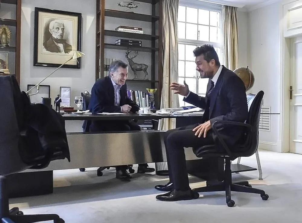 El presidente argentino, Mauricio Macri, recibe a Marcelo Tinelli en Olivos