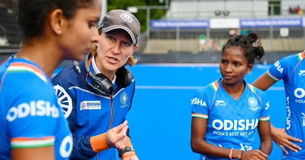 Entrenadora de la selección de hockey de India