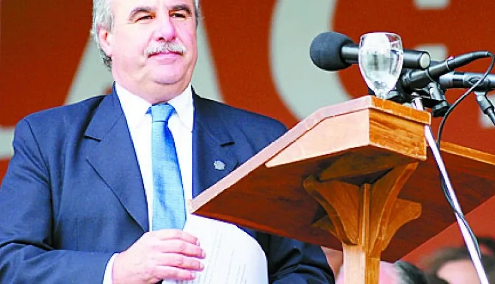 Echeverría repasó logros y deberes pendientes