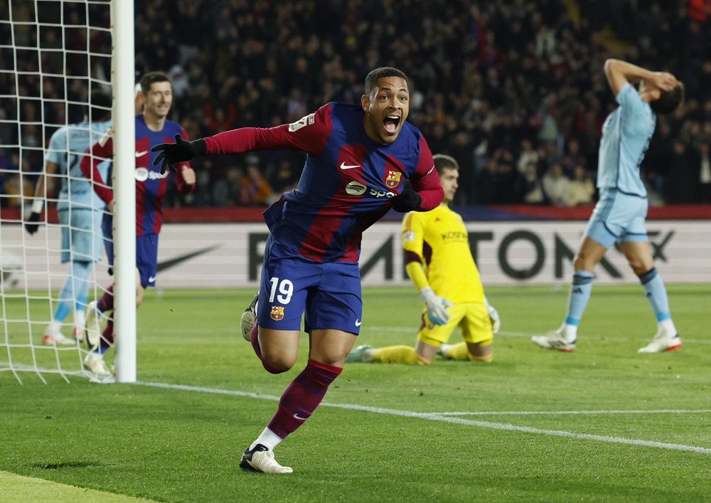 Vitor Roque se va cedido del FC Barcelona.