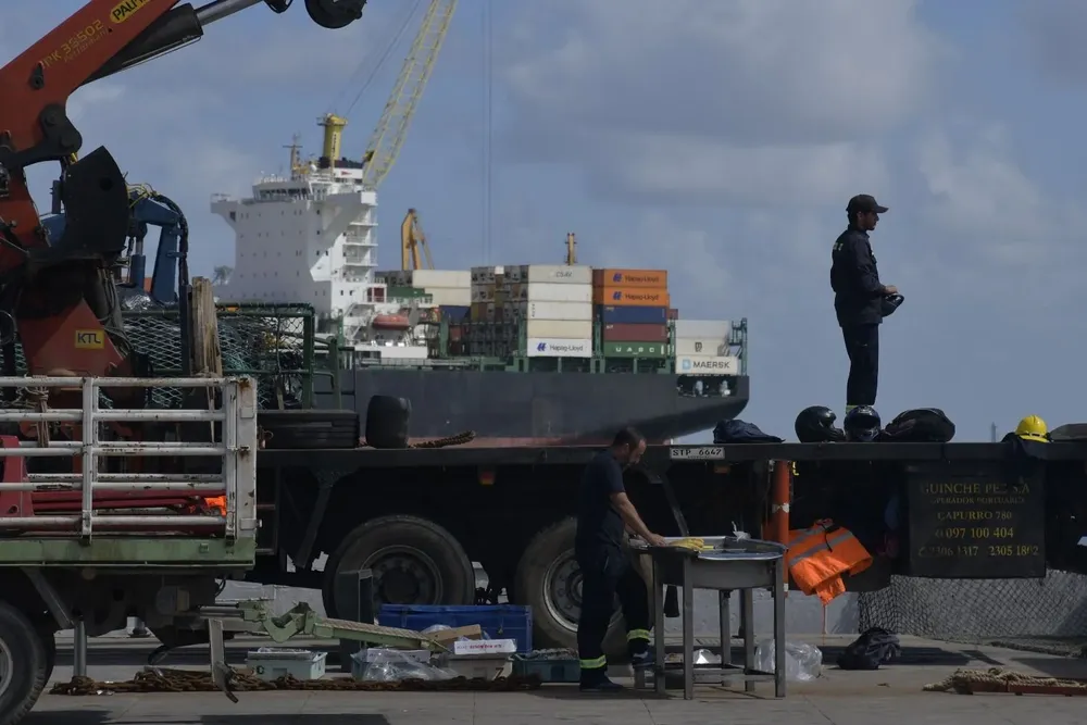 Vista general del puerto de Montevideo. Archivo