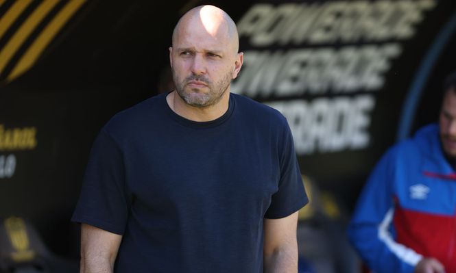 Jadson Viera, entrenador de Nacional en el primer clásico en el Campeón del Siglo