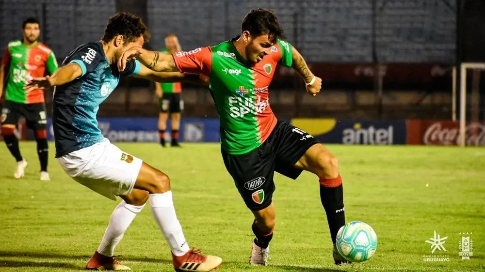 Facundo Rodríguez marcado por Gastón Pagano