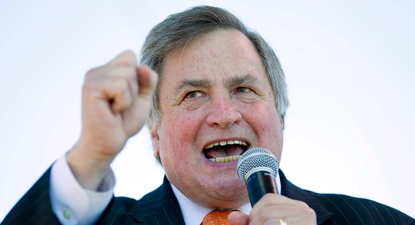 Los aranceles que enojan al mundo son para ayudar a los trabajadores, no a Wall Street ni a Silicon Valley, afirma el asesor de Trump Dick Morris