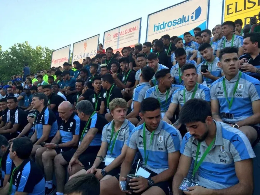 La delegación uruguaya en la inauguración del torneo de LAlcudia