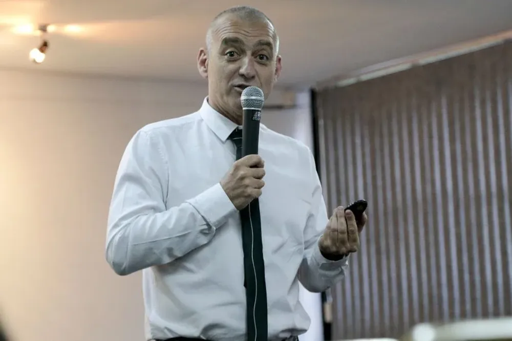 Santiago Malvicino durante su charla en la Sala de Conferencias de la Expo Prado.