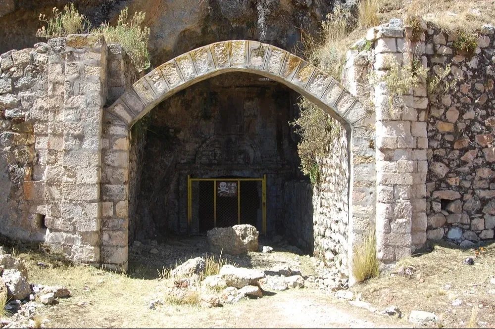 La mina de mercurio Santa Bárbara se hizo famosa como “la mina de la muerte” debido a la alta tasa de mortalidad entre sus trabajadores.