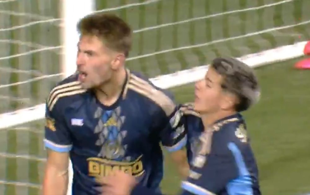 Bruno Damiani celebra su gol para Philadelphia Union en su debut en la MLS de Estados Unidos