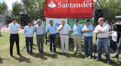 El Observador | G. Saxlund, L. M. Irastorza, M. Touron, L. Aberastegui, T. Aguerre, G. Aberastegui, W. Marrero y J. A. Rodríguez