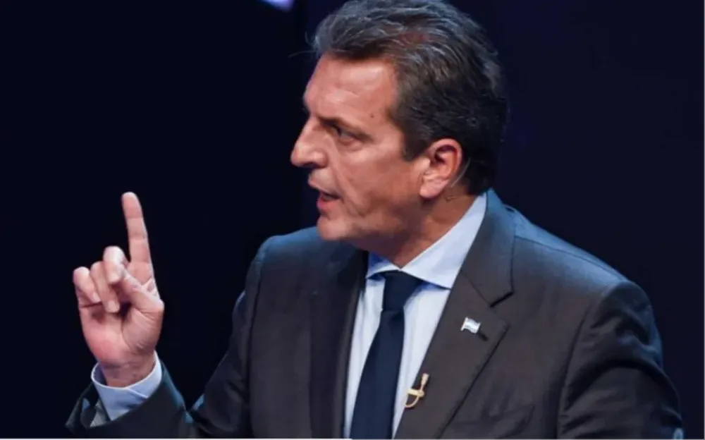 Massa chicaneó al libertario Javier Milei por sus quejas sobre la tos durante el debate