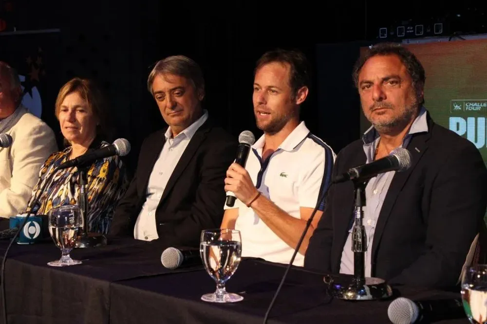 Marcel Felder presenta el torneo en Punta del Este