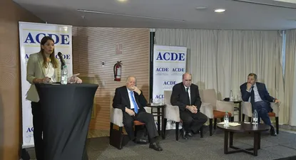 Los economistas manifestaron su nivel de coincidencia repetidamente pero polemizaron sobre el Mercosur