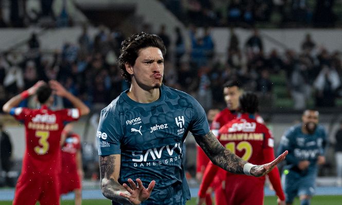 Darwin Núñez celebra un nuevo gol para Al-Hilal en Arabia Saudita