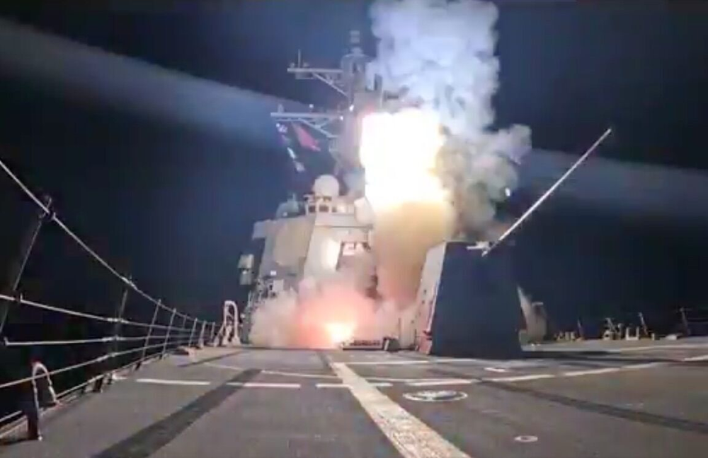 El momento de una de las explosiones provocadas por los misiles.