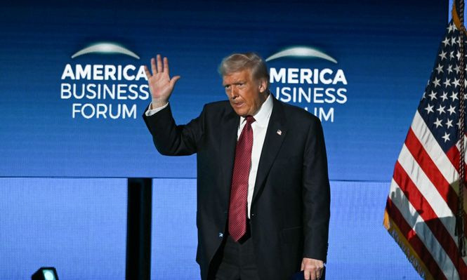 Trump elimina los aranceles sobre la carne de res, el café y las frutas tropicales para frenar alza de precios