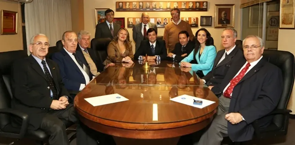 La comisión directiva de los rematadores.