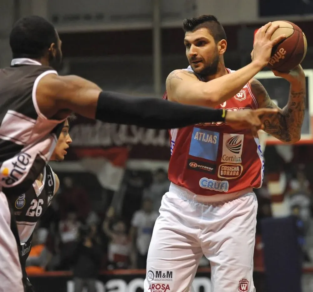 Batista tuvo buenos números en su regreso pero no logró evitar la caída de su equipo.