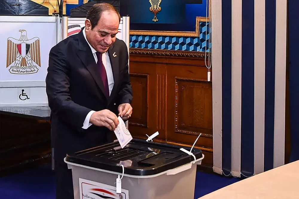 No hubo sorpresa por la victoria de Sisi, votado por 39 millones de electores de los 67 millones del padrón.