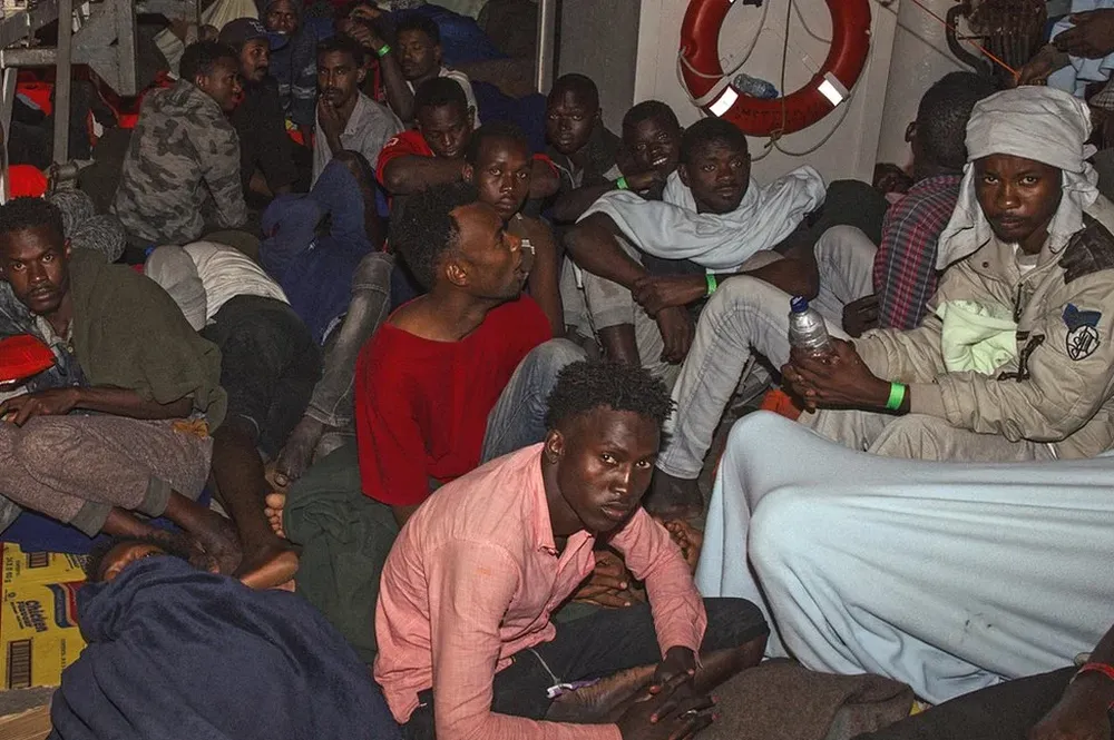 Malta aceptó el desembarque del Lifeline si el resto de países de la UE aceptan recibir a parte de los migrantes a bordo.