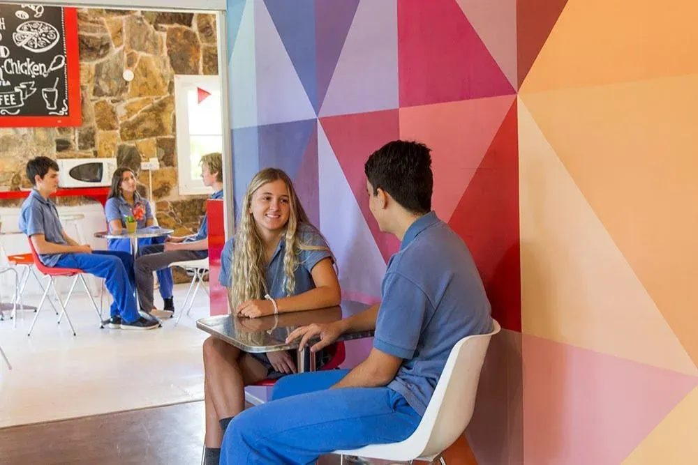 Aumento de familias argentinas en Punta del Este influyo en el crecimiento de los colegios de la zona.