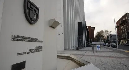 Edificio sede de UTE.