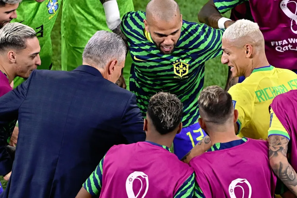 Tite se animó a bailar con sus jugadores en el tercer gol brasileño ante Corea del Sur