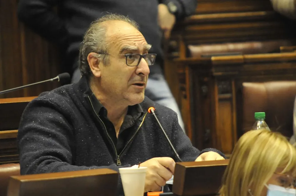 Gustavo Olmos, diputado de Marea Frenteamplista