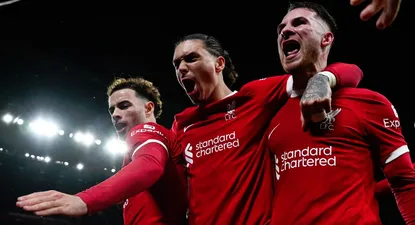 Darwin Núñez celebra con Mac Allister el triunfo de Liverpool