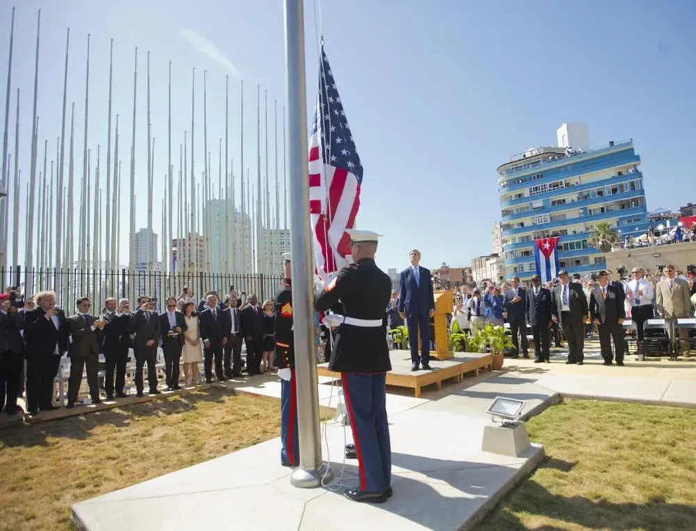 La ceremonia de izamiento de la bandera estuvo cargada de simbolismos