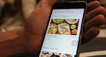 UberEats llegará a Uruguay y así funciona en otros países