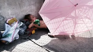Juez federal ordena detener la separación de familias en la frontera de EEUU