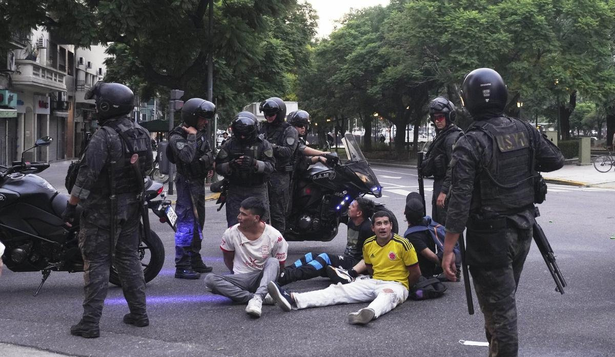 La jueza Karina Andrade liberó a 114 personas detenidas el día de ayer tras una protesta en el Congreso