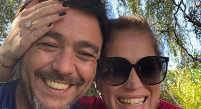 Álvaro Recoba volvió de las vacaciones con su esposa Lorena Perrone