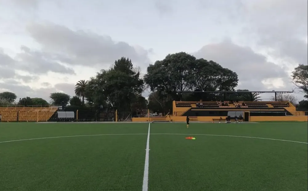 El Estadio de Las Acacias de Peñarol albergará por primera vez un partido de la Segunda división profesional El Estadio de Las Acacias de Peñarol albergará por primera vez un partido de la Segunda división profesional