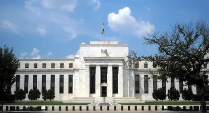 FED deja sin cambios las tasas de interés