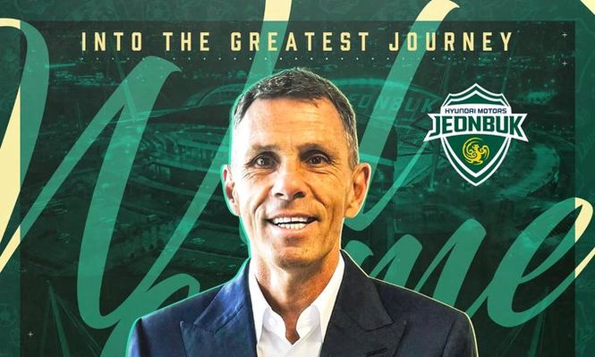 La estrategia que planteó Gustavo Poyet, que tras dirigir a la selección de Grecia, asumió en un equipo de Corea del Sur