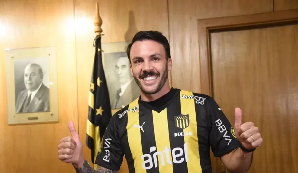 Sebastián Rodríguez fue presentado este lunes como nuevo jugador de Peñarol