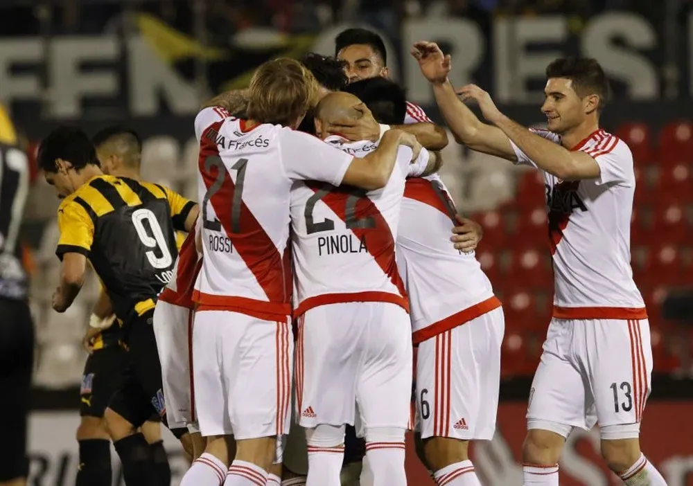 River le ganó 2-0 a Guaraní en Asunción