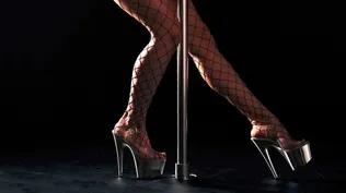 California: los echaron de un club de striptease y respondieron con 15 balazos
