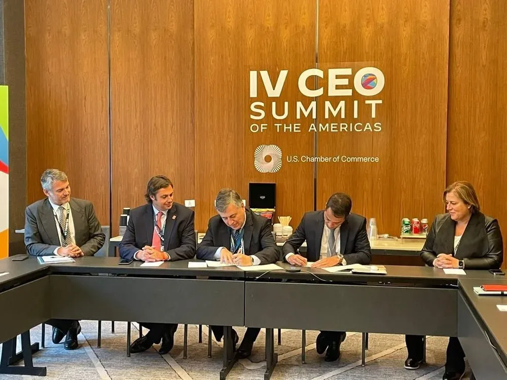 Firma del acuerdo entre el gobierno uruguayo y Microsoft