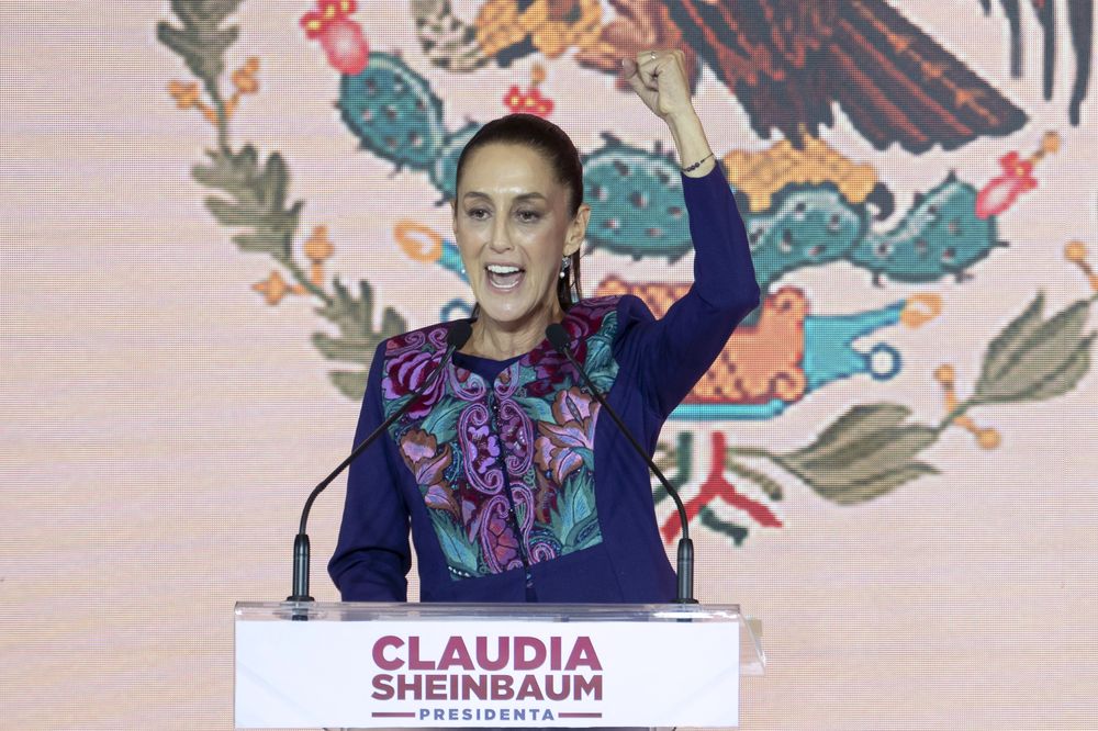 Claudia Sheinbaum se pronunció a la madrugada, luego de que el INE publicara los resultados preliminares y confirmara oficialmente su triunfo. (AFP).