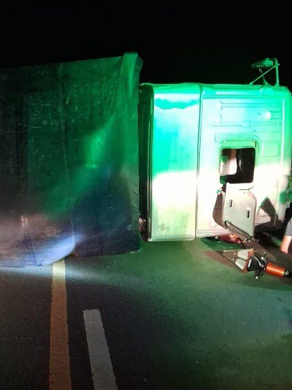 Así terminó el camión con zorra que despistó en Durazno